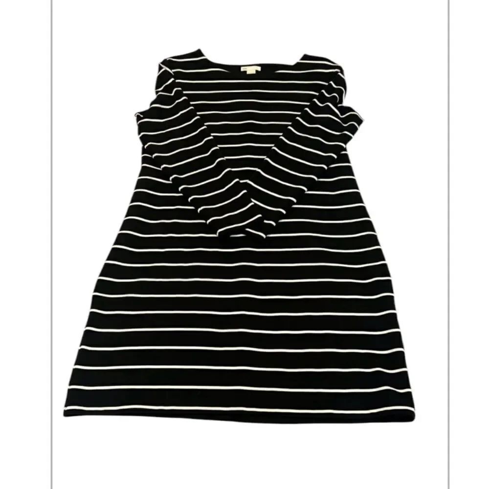 Basic H&M size large long sleeve black & white striped dress like new condition